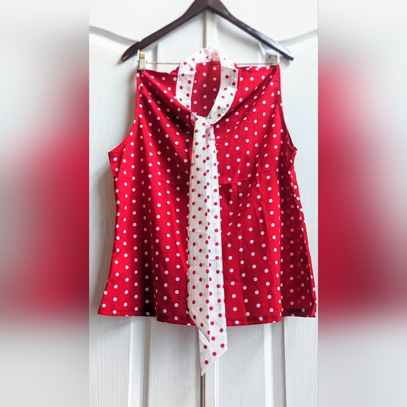 Adorable Polkadot Blouse❤️🤍 - Picture 4 of 6